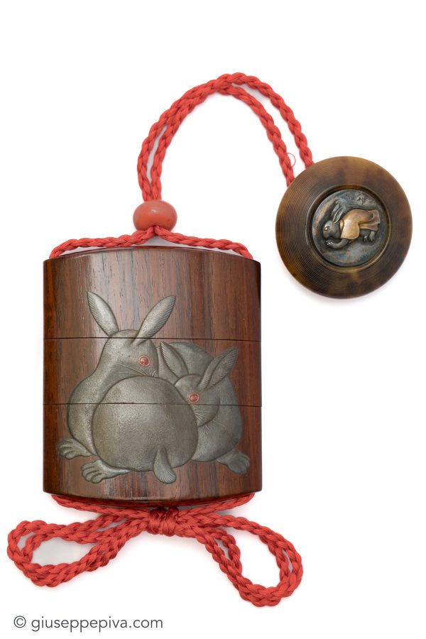 Inrō in legno laccato a due scomparti, Kanshosai Toyo
